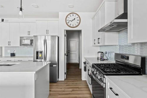 314 Walcrest Way Se, Calgary, AB - Indoor Photo Showing Kitchen With Upgraded Kitchen