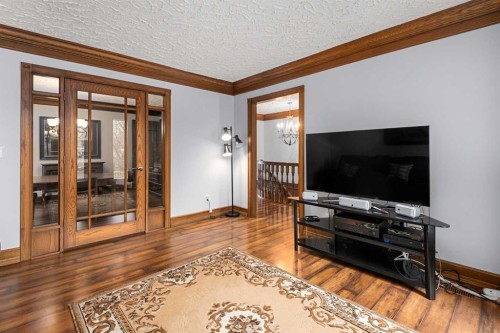 155 Croxford Estates Ne, Airdrie, AB - Indoor Photo Showing Living Room