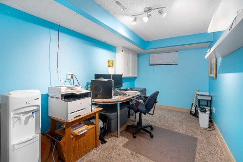 155 Croxford Estates Ne, Airdrie, AB - Indoor Photo Showing Office