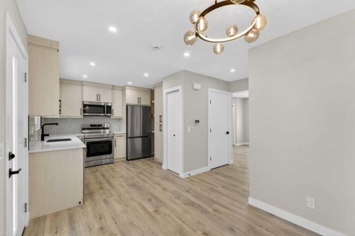5625 Templehill Road Ne, Calgary, AB - Indoor Photo Showing Kitchen