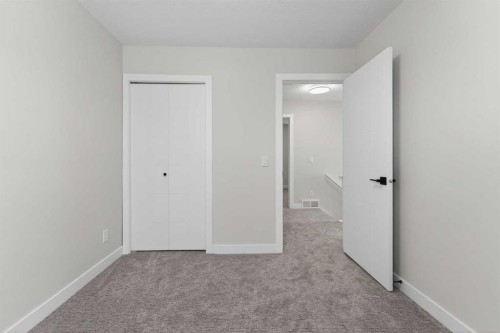 5625 Templehill Road Ne, Calgary, AB - Indoor Photo Showing Other Room