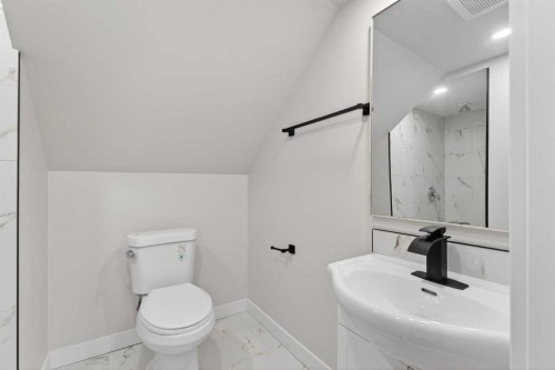 5625 Templehill Road Ne, Calgary, AB - Indoor Photo Showing Bathroom