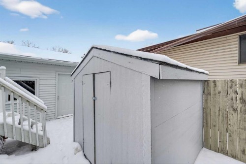 5625 Templehill Road Ne, Calgary, AB - Outdoor With Exterior