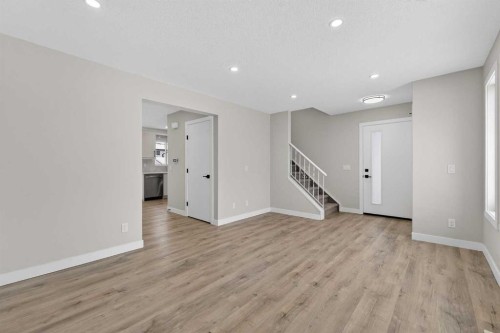 5625 Templehill Road Ne, Calgary, AB - Indoor Photo Showing Other Room