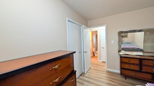 752 54 Avenue West, Claresholm, AB - Indoor Photo Showing Other Room