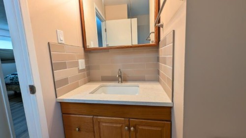 752 54 Avenue West, Claresholm, AB - Indoor Photo Showing Bathroom