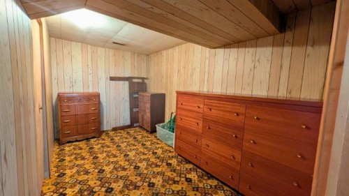 752 54 Avenue West, Claresholm, AB - Indoor Photo Showing Other Room