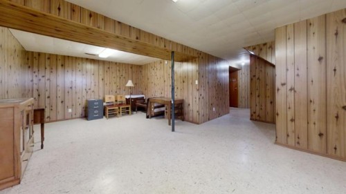 752 54 Avenue West, Claresholm, AB - Indoor Photo Showing Other Room
