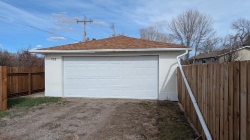 752 54 Avenue West, Claresholm, AB - Outdoor With Exterior