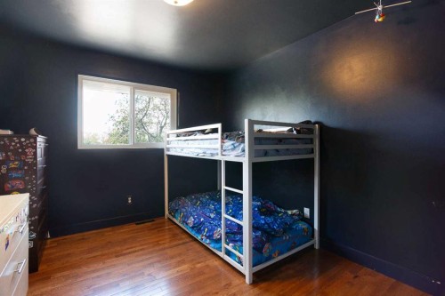 227 Cantrell Place Sw, Calgary, AB - Indoor Photo Showing Bedroom