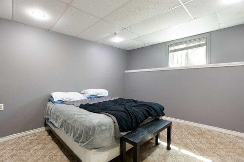 227 Cantrell Place Sw, Calgary, AB - Indoor Photo Showing Bedroom