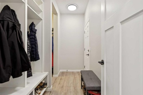 293 Masters Avenue Se, Calgary, AB - Indoor