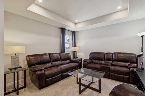293 Masters Avenue Se, Calgary, AB - Indoor Photo Showing Living Room