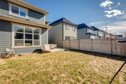 293 Masters Avenue Se, Calgary, AB - Outdoor
