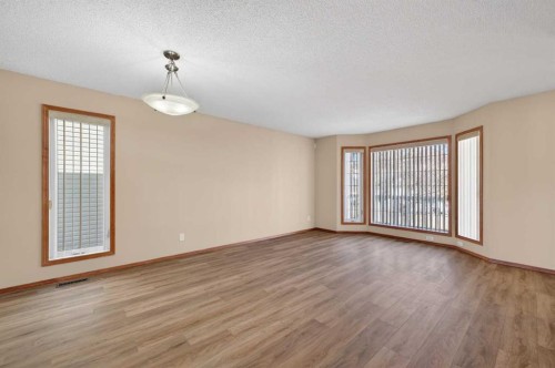 126 Evansmeade Crescent Nw, Calgary, AB - Indoor Photo Showing Other Room