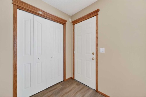 126 Evansmeade Crescent Nw, Calgary, AB - Indoor Photo Showing Other Room