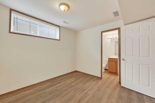 126 Evansmeade Crescent Nw, Calgary, AB - Indoor Photo Showing Other Room