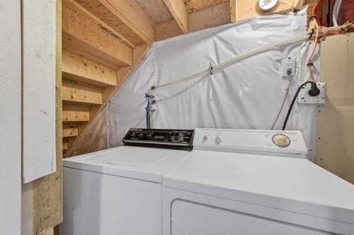 126 Evansmeade Crescent Nw, Calgary, AB - Indoor Photo Showing Laundry Room