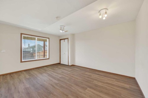 126 Evansmeade Crescent Nw, Calgary, AB - Indoor Photo Showing Other Room