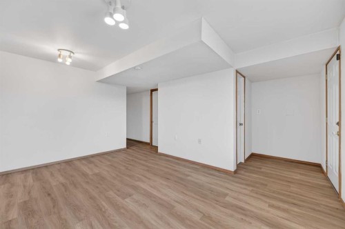 126 Evansmeade Crescent Nw, Calgary, AB - Indoor Photo Showing Other Room