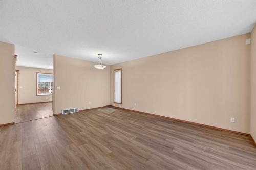 126 Evansmeade Crescent Nw, Calgary, AB - Indoor Photo Showing Other Room