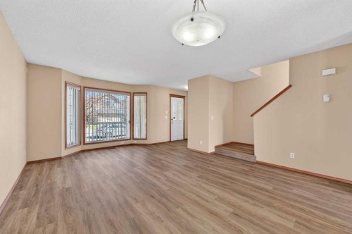 126 Evansmeade Crescent Nw, Calgary, AB - Indoor Photo Showing Other Room