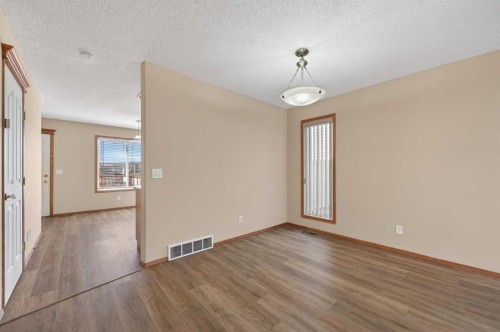 126 Evansmeade Crescent Nw, Calgary, AB - Indoor Photo Showing Other Room