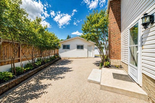 204 Whiteview Close Ne, Calgary, AB - Outdoor