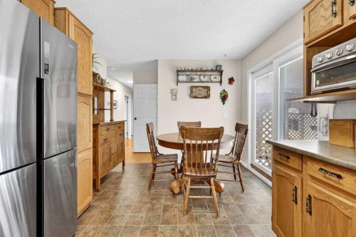 1415 108 Avenue Sw, Calgary, AB - Indoor