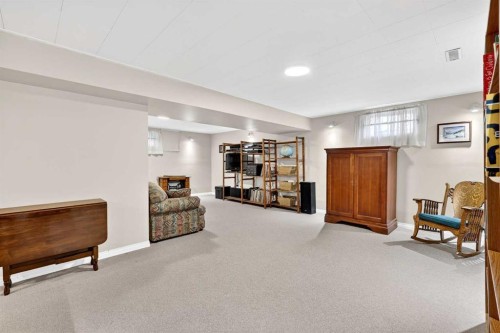 1415 108 Avenue Sw, Calgary, AB - Indoor