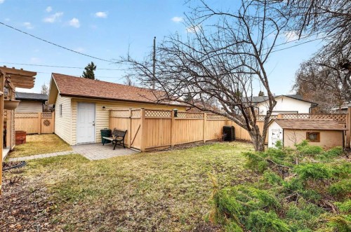 1415 108 Avenue Sw, Calgary, AB - Outdoor