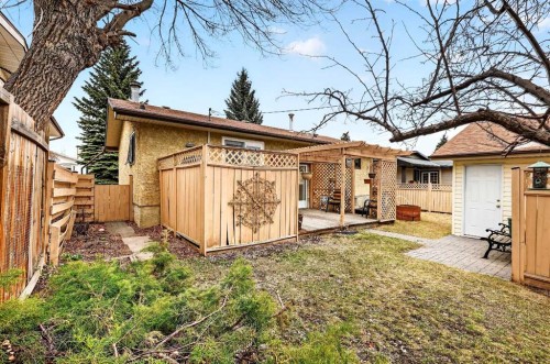 1415 108 Avenue Sw, Calgary, AB - Outdoor