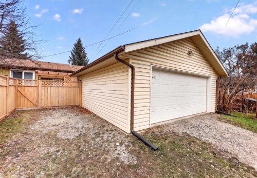 1415 108 Avenue Sw, Calgary, AB - Outdoor