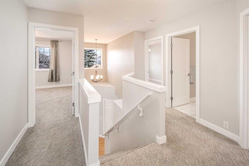 10 Somerset Court Sw, Calgary, AB - Indoor Photo Showing Other Room