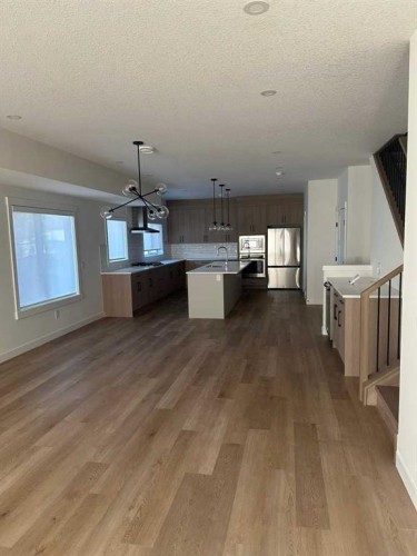 1908 47 Street, Calgary, AB 