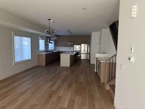 1908 47 Street, Calgary, AB 