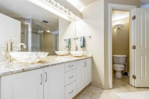 404-837 2 Avenue Sw, Calgary, AB - Indoor Photo Showing Bathroom