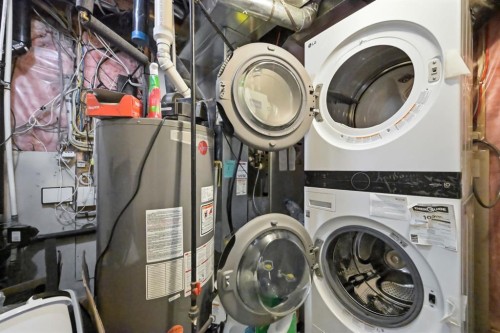 104 Taralake Common Ne, Calgary, AB - Indoor Photo Showing Laundry Room