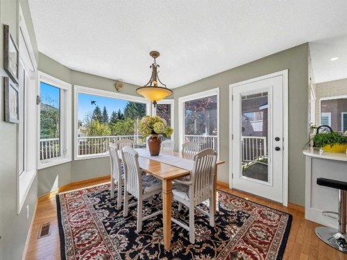 208 Shawnee Gardens Sw, Calgary, AB - Indoor Photo Showing Dining Room