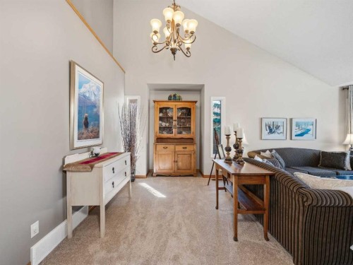 208 Shawnee Gardens Sw, Calgary, AB - Indoor
