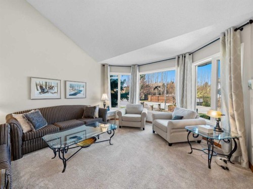 208 Shawnee Gardens Sw, Calgary, AB - Indoor Photo Showing Living Room