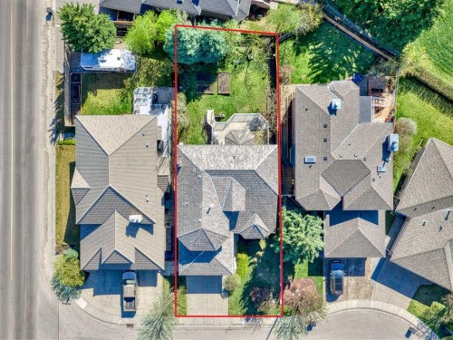 208 Shawnee Gardens Sw, Calgary, AB - Outdoor