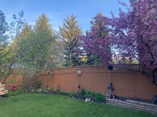 208 Shawnee Gardens Sw, Calgary, AB - Outdoor