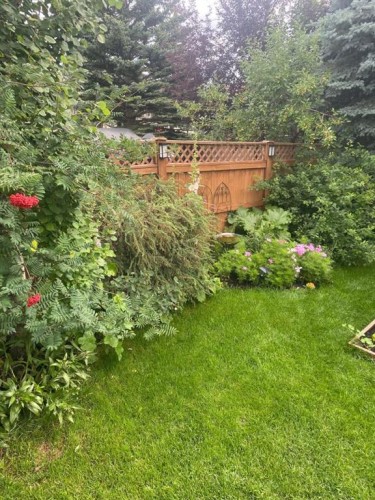 208 Shawnee Gardens Sw, Calgary, AB - Outdoor
