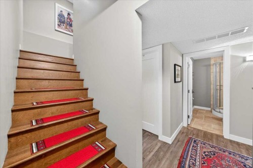 18 Inverness Rise Se, Calgary, AB - Indoor Photo Showing Other Room