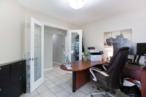 403 Morningside Way Sw, Airdrie, AB - Indoor Photo Showing Office