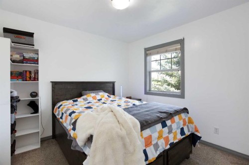 403 Morningside Way Sw, Airdrie, AB - Indoor Photo Showing Bedroom