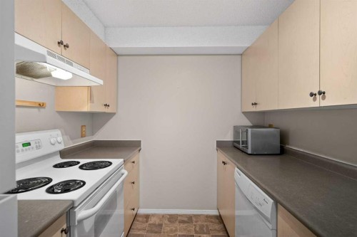 3223-16320 24 Street SW Calgary, AB T2Y 5A1