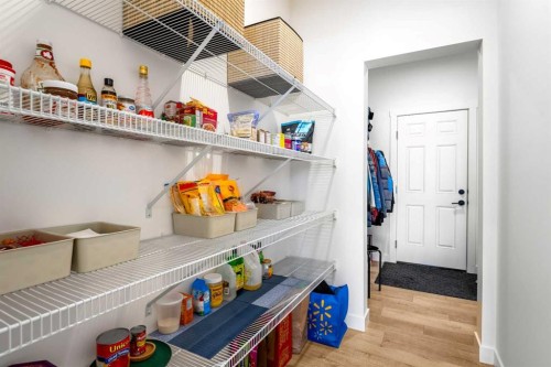 20 Walgrove Heights Se, Calgary, AB - Indoor With Storage