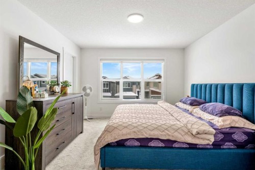 20 Walgrove Heights Se, Calgary, AB - Indoor Photo Showing Bedroom